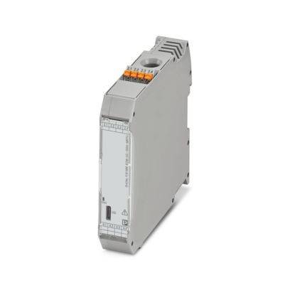 Ein graues elektronisches Modul mit orangefarbenen Anschlüssen oben, konzipiert für industrielle Automatisierungssysteme, vor weißem Hintergrund dargestellt.