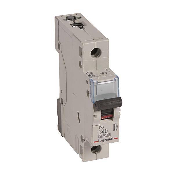 Ein einpoliger Leitungsschutzschalter mit der Bezeichnung „Legrand TX3 B40