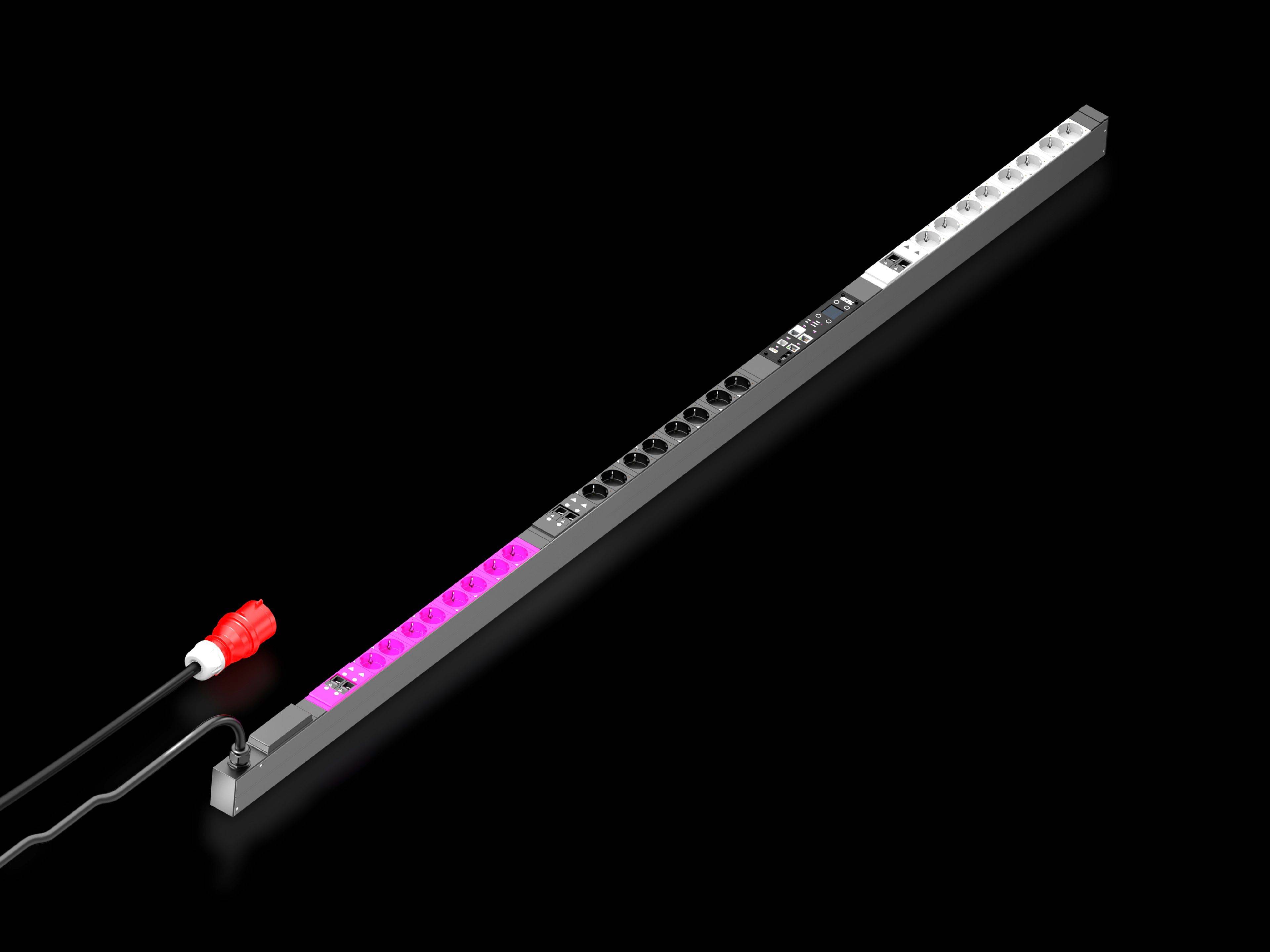 Rittal PDU metered+ 32A/3P CEE 24 X CEE7/3 Schuko Multimedia-Technik Power Distribution Unit