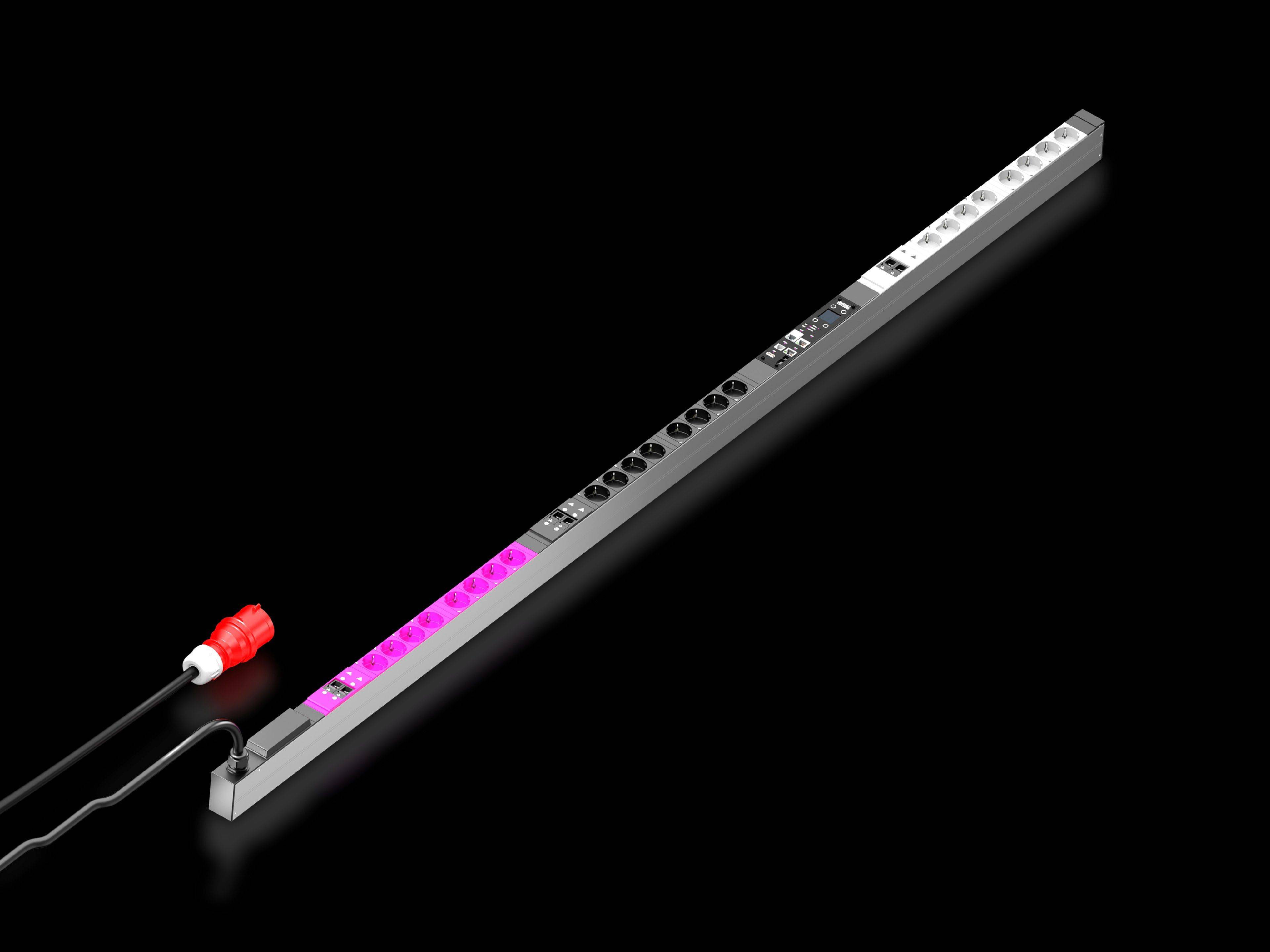 Rittal PDU metered 32A/3P CEE 24 x CEE7/3 Schuko Multimedia-Technik Power Distribution Unit