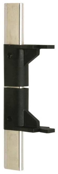 Ein Nahaufnahmebild eines schwarzen Türscharniers, das sein zylindrisches Zentrum und flache, abgewinkelte Kanten zeigt.