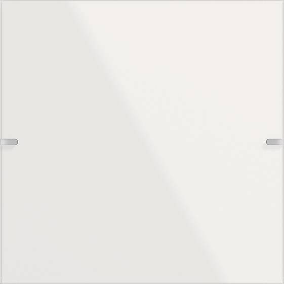 Eine weiße, leere Keramikfliese mit leicht sichtbaren Verbindern an den Seiten, die als Wandverkleidungsmaterial verwendet wird.