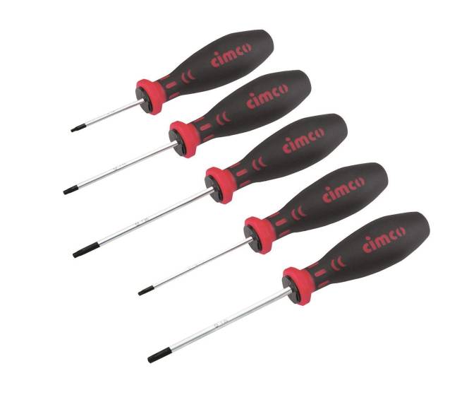 Satz aus fünf Schraubendrehern mit schwarzen und roten Griffen in verschiedenen Größen, parallel angeordnet.