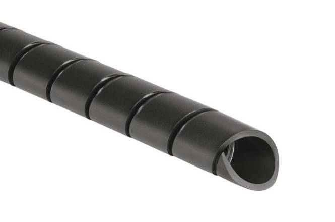 Ein schwarzer spiralförmiger Kabelschutz zum Organisieren und Schützen mehrerer Kabel, gezeigt in einer aufgewickelten Position mit einem Querschnittsausschnitt.