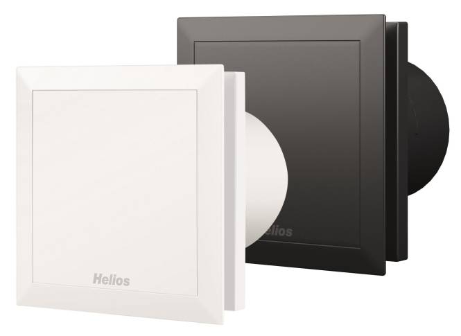 Zwei quadratische Lüftungseinheiten, eine weiße und eine schwarze, mit der Bezeichnung „Helios