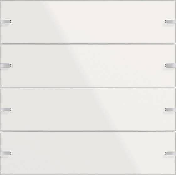 Eine vierschubladige weiße Kommode mit schlankem, grifflosem Design, die minimalistischen und modernen Stil widerspiegelt.