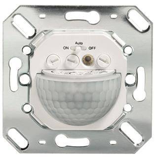 Ein weißer Bewegungsmelder-Schalter mit Einstellungen für „Ein