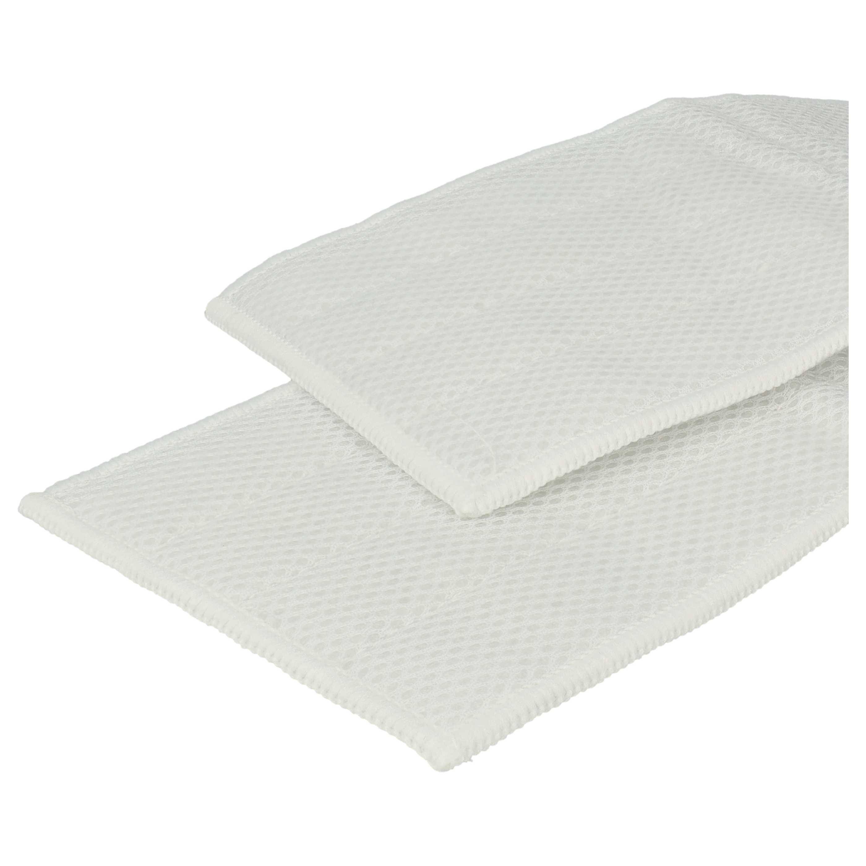 Weiße strukturierte Stofftücher, diagonal gefaltet, mit einem Waffelmuster.