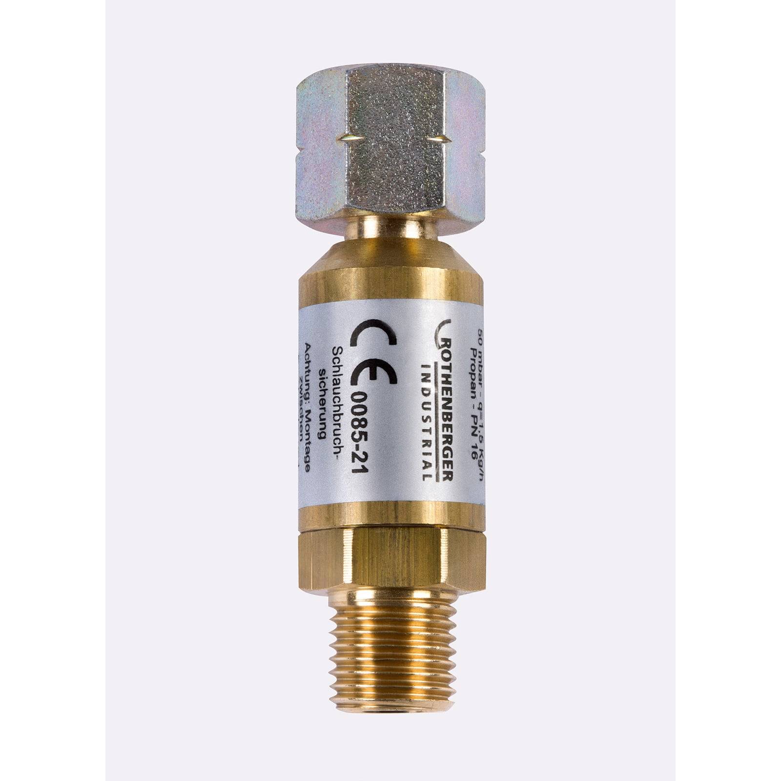 Ein Sicherheitsventil aus Messing mit automatischer Rückstellung, versehen mit einem sechseckigen Deckel und einem Gewinde am unteren Ende, das zur industriellen Druckregulierung eingesetzt wird.