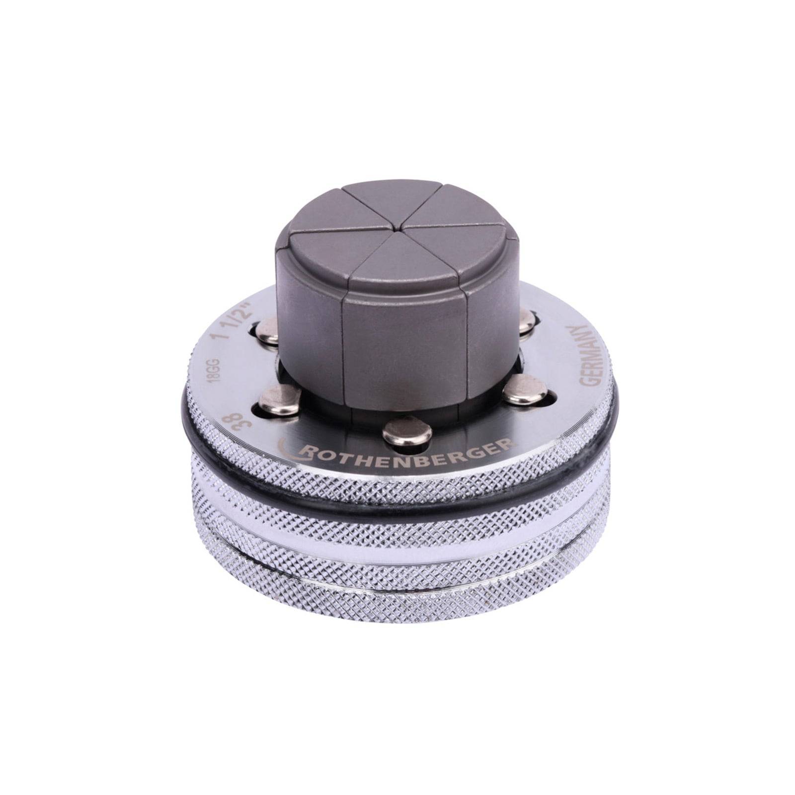 Eine kreisförmige Rohrklemme der Marke 'Rothenberger', mit metallischer Oberfläche und gerillten Kanten, entwickelt zum Sichern von Rohrleitungen.