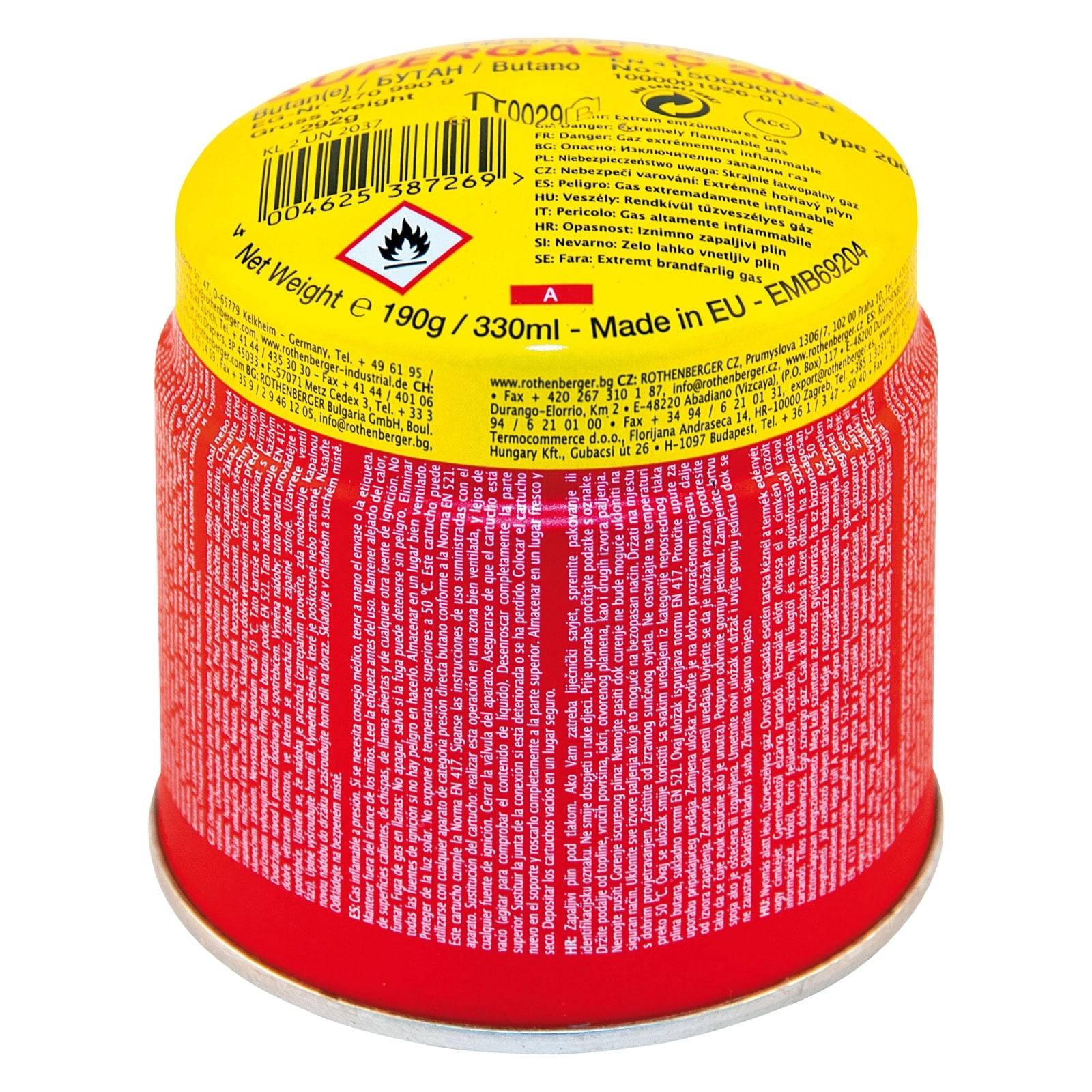 Eine rote und gelbe Butan-Gasflasche mit Sicherheits- und Gebrauchsanweisungen in mehreren Sprachen, ausgestattet mit Gefahrensymbolen und einem Barcode.