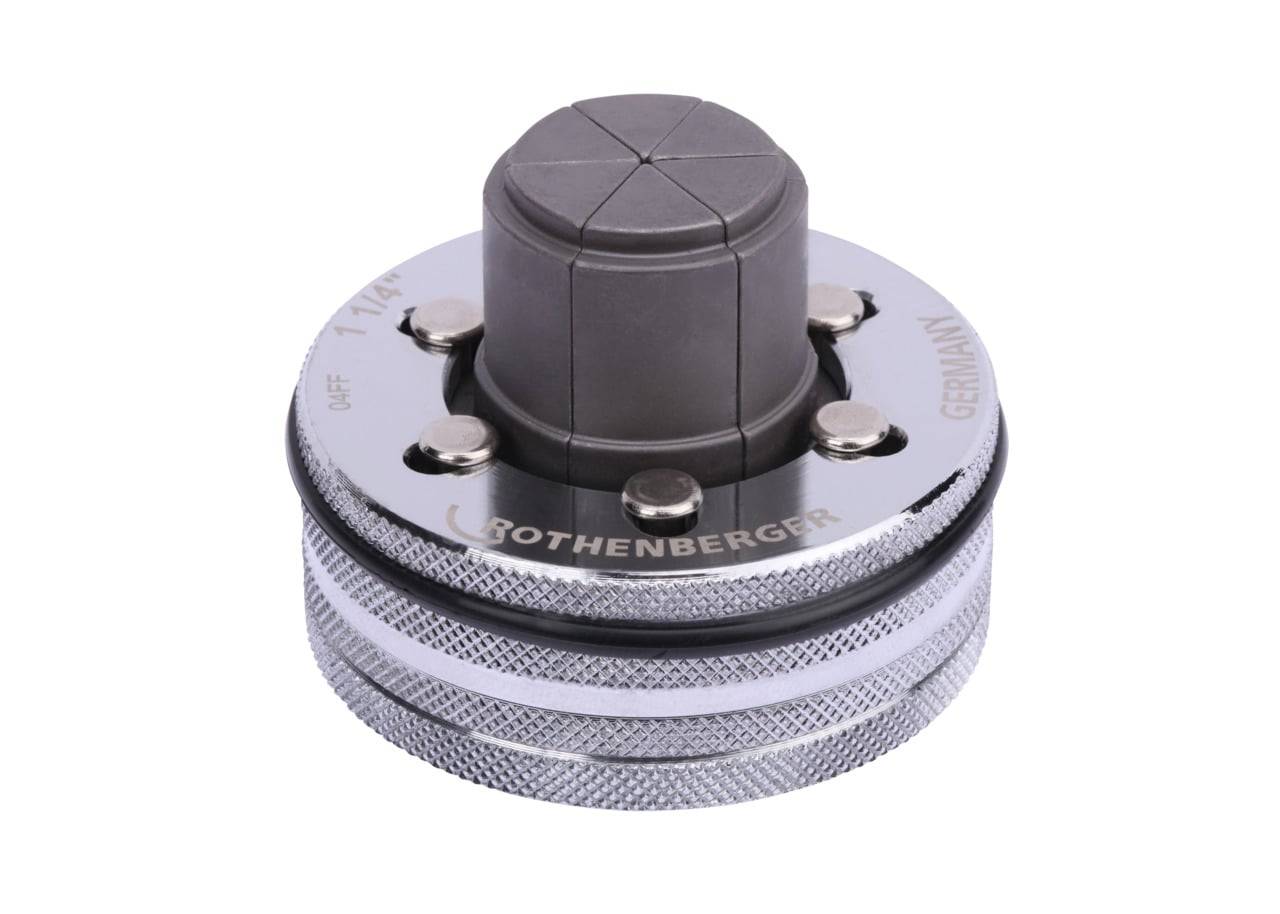 Ein Rohrgewinde-Installationswerkzeug mit der Markierung 'ROTHENBERGER GERMANY', versehen mit einem gerillten Griff, verwendet zum Verbinden oder Abdichten von Rohrleitungen.