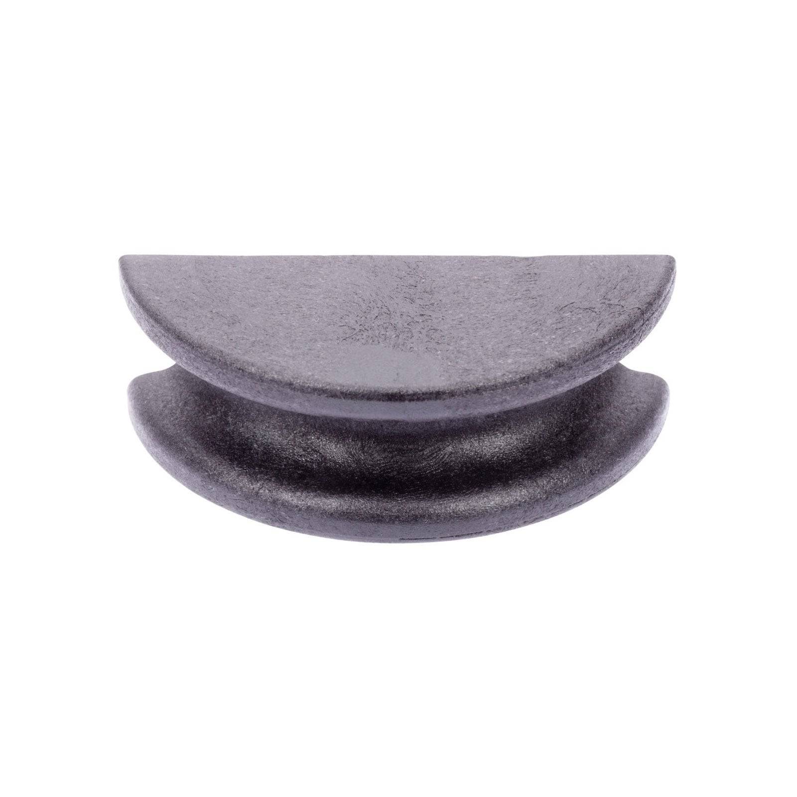 Ein schwarzer, halbkreisförmiger Türstopper mit glatter Oberfläche, der entwickelt wurde, um zu verhindern, dass Türen gegen Wände schlagen.