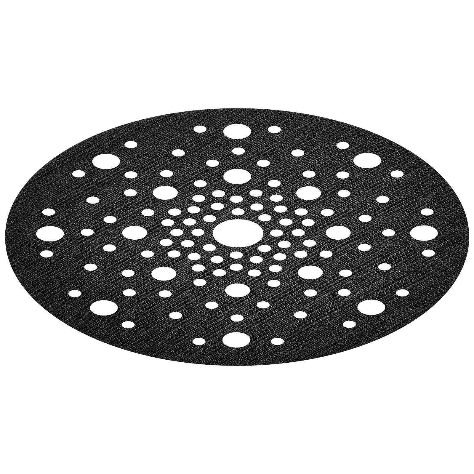 Eine runde schwarze Matte mit zahlreichen kreisförmigen Löchern, die in konzentrischen Kreisen angeordnet sind und deren Größe vom Zentrum aus nach außen von klein nach groß variiert.