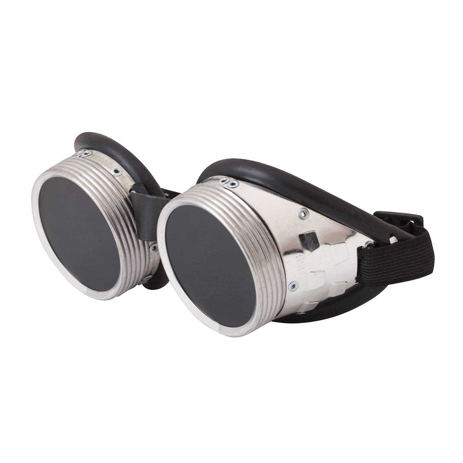 Silberne Steampunk-Schutzbrille mit schwarzen Gläsern und verstellbarem Riemen, auf einem weißen Hintergrund platziert.