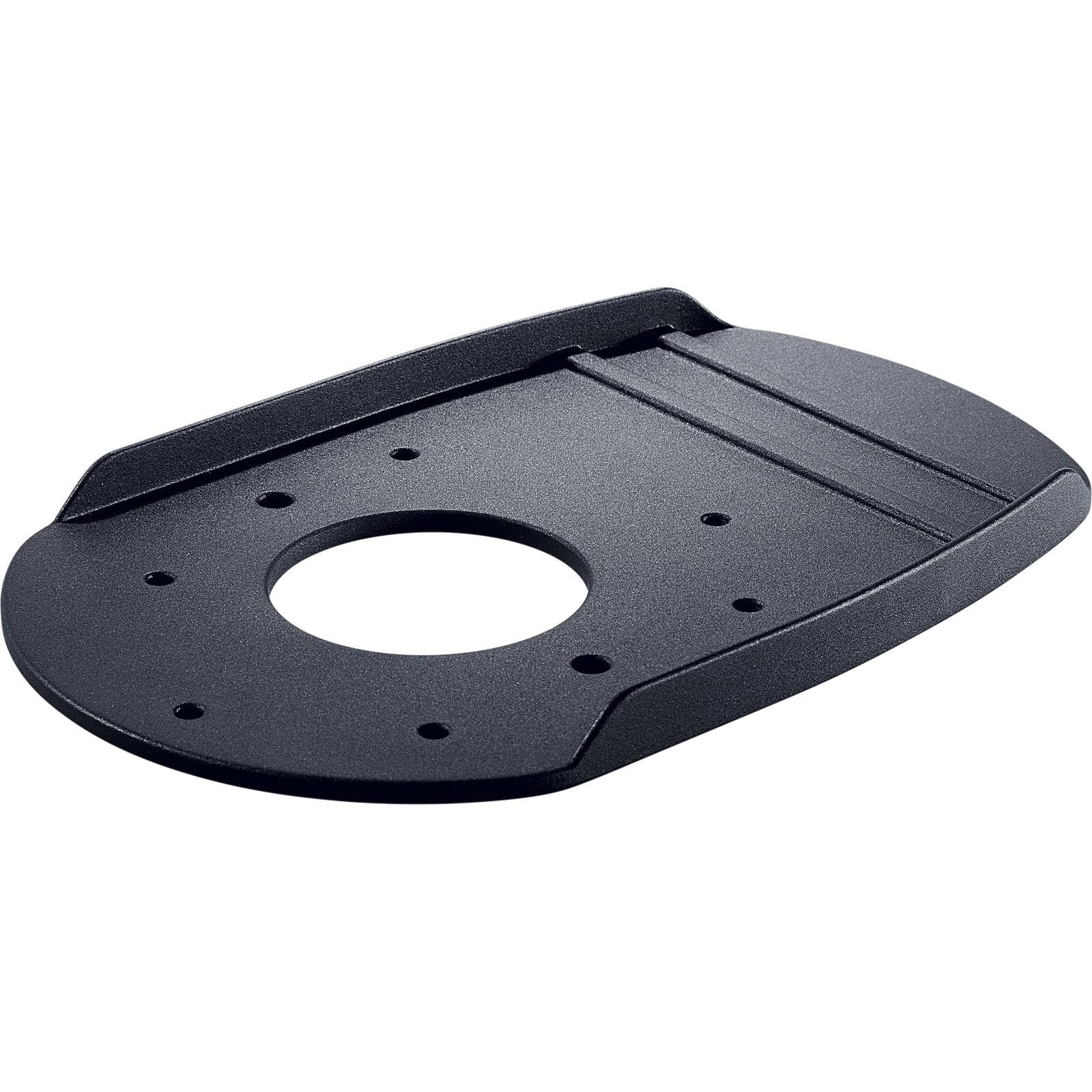 Eine schwarze Metallfräserbasisplatte mit mehreren Schraublöchern und einer zentralen Öffnung, entwickelt zum Aufsetzen über ein Fräswerkzeug.
