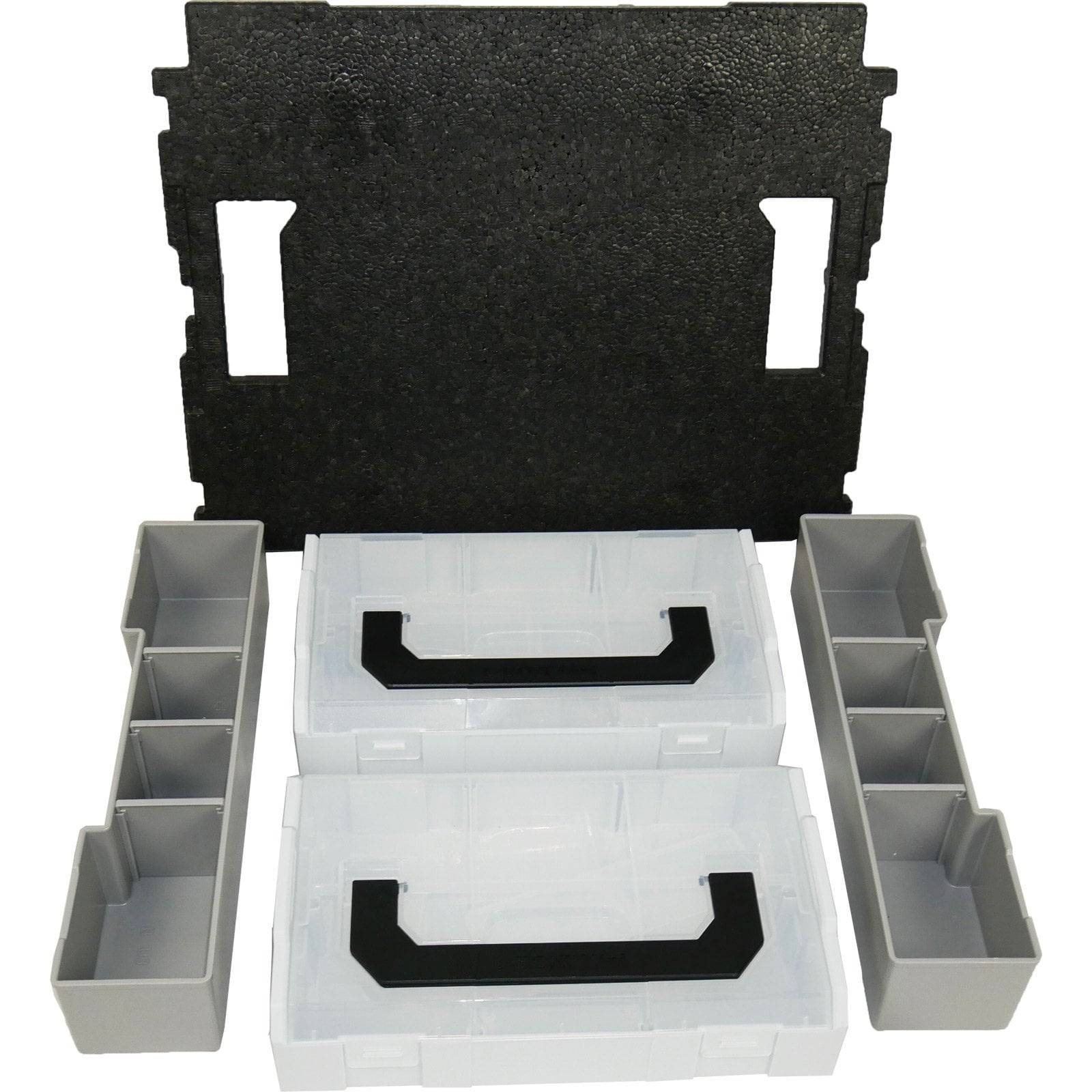 Eine schwarze Schaumstoffeinlage mit Aussparungen und zwei transparenten Behältern wird flankiert von zwei grauen Organisationsbehältern.
