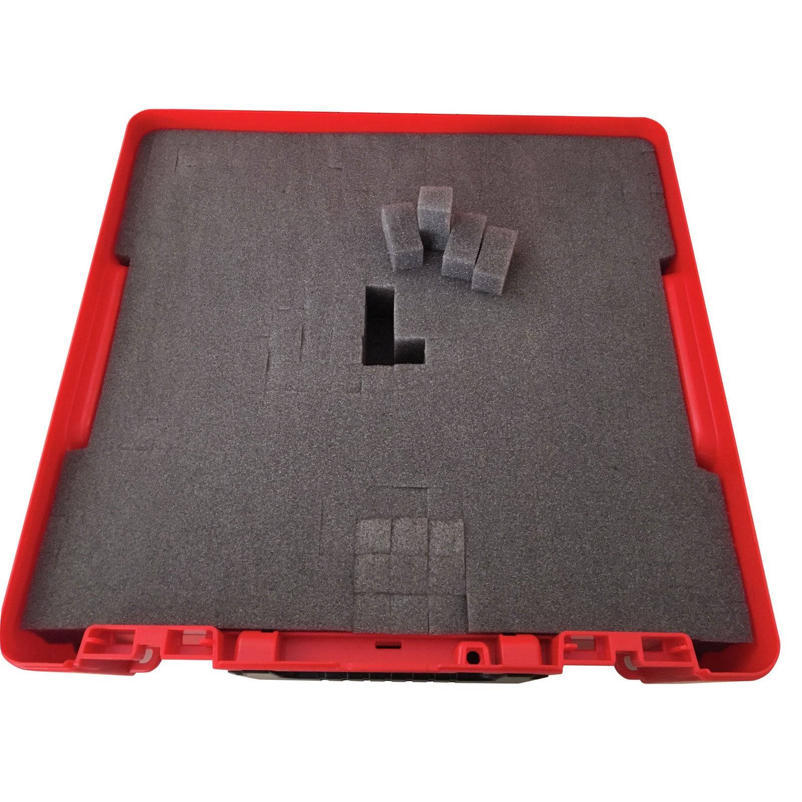 Rotes Plastiktablett mit herausnehmbaren grauen Schaumstoffeinsätzen in einem Gitterraster, bei dem fünf Teile herausgenommen und daneben platziert wurden.
