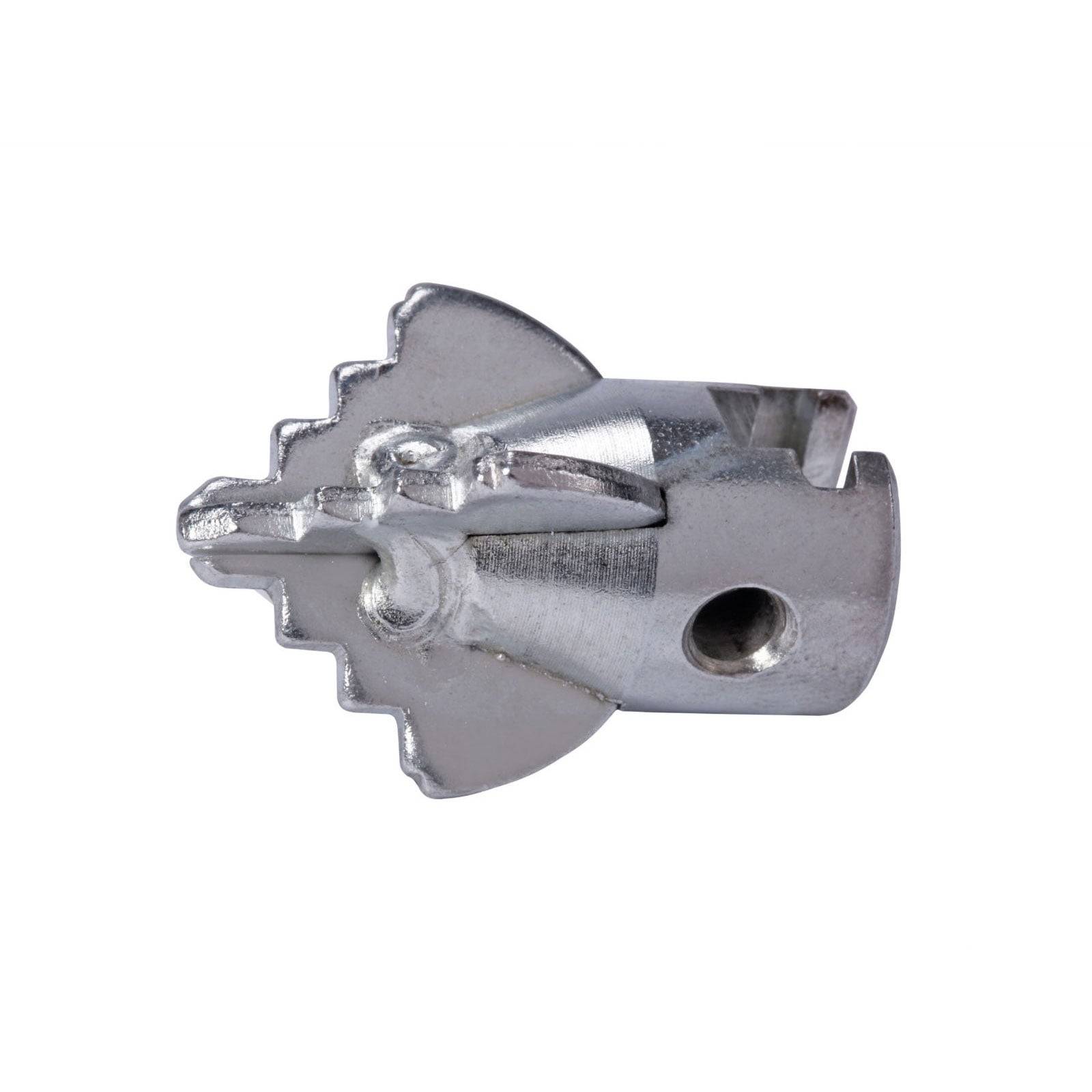 Ein silberner Bohrer mit einer dreieckigen Form und gezackten Kanten, der ein Loch an einer Seite aufweist und zum Schneiden oder Formen von Materialien entwickelt wurde.