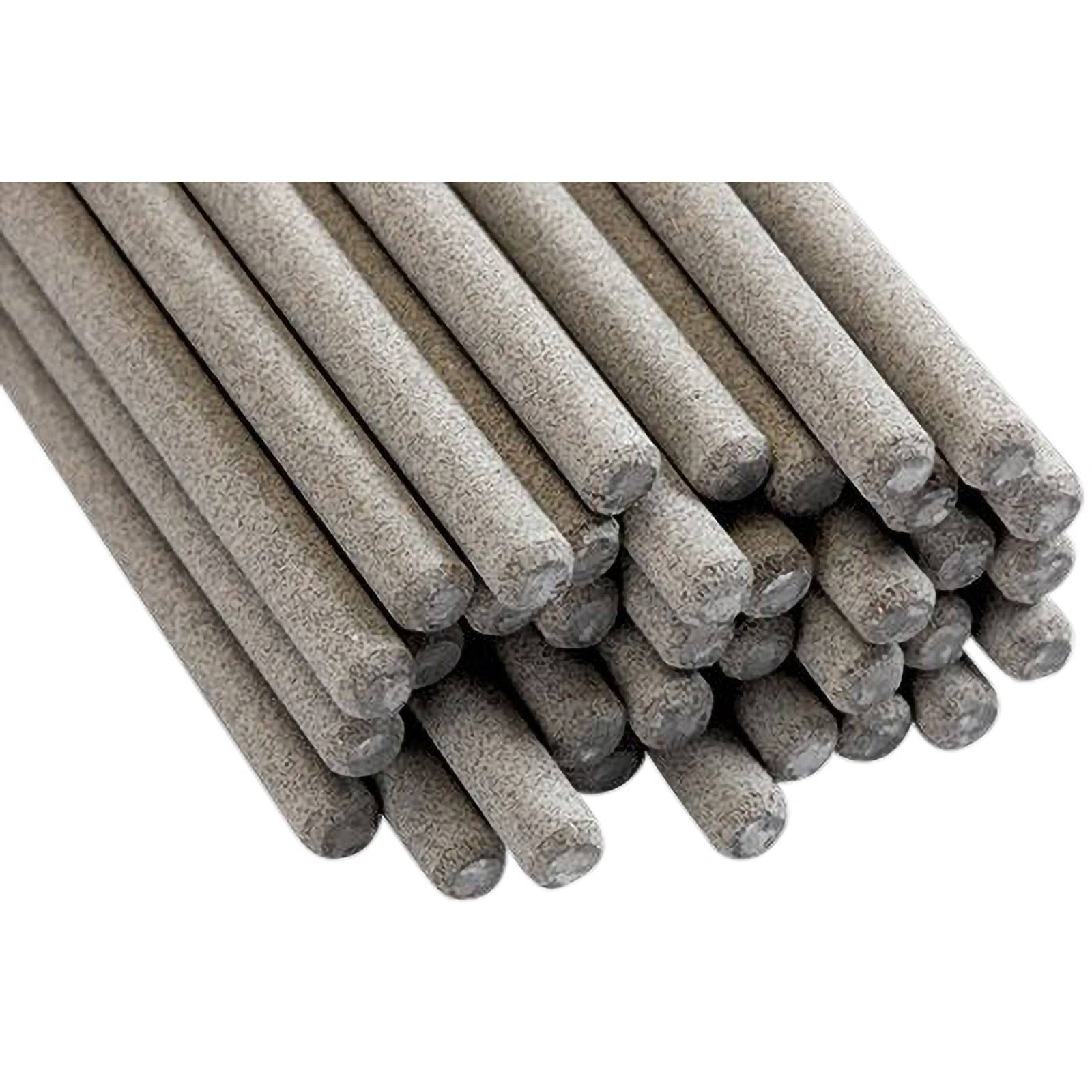 Ein Bündel von Betonbewehrungsfaserstabruten, die zusammengestapelt sind und zylindrische Formen und raue Texturen aufweisen und für Verstärkungszwecke verwendet werden.