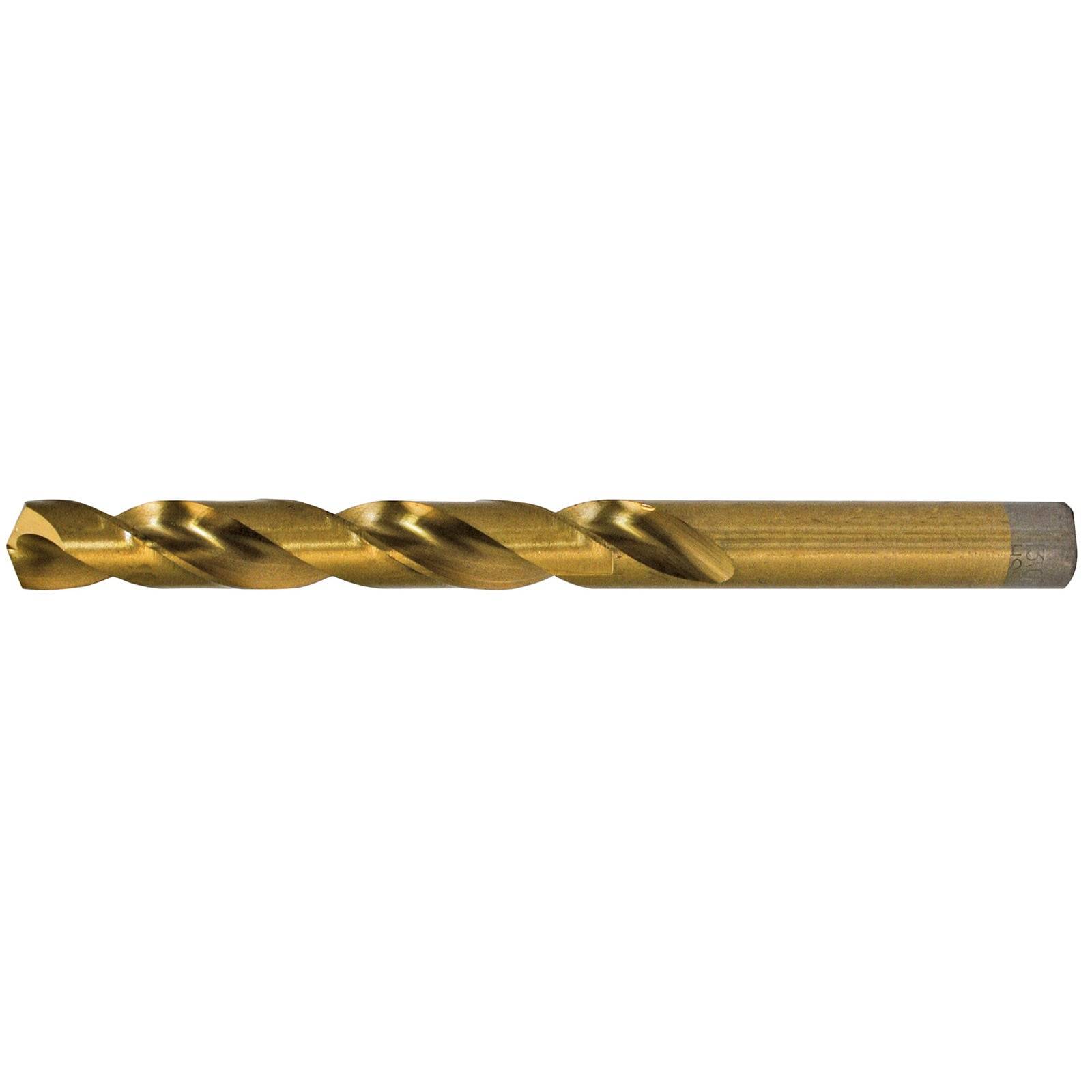 Ein Nahaufnahmebild eines goldfarbenen Spiralbohrers, der zum Bohren von Löchern in verschiedenen Materialien verwendet wird und dessen Spiraldesign und Schneidkante deutlich zu sehen sind.