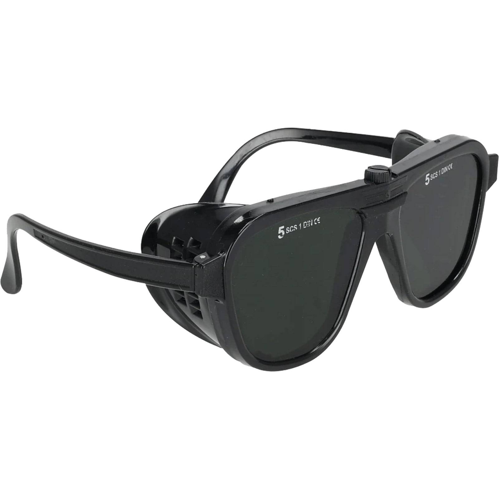 Schwarze Sicherheitsbrille mit Seitenschutzschilden, ausgestattet mit dunklen Gläsern. Entwickelt für den Augenschutz in industriellen oder Laborumgebungen.