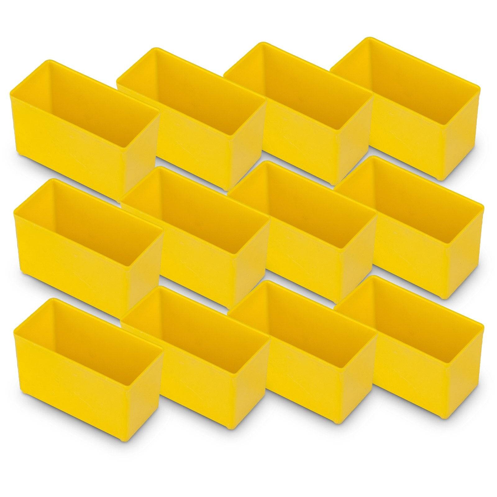 „Vierzehn gelbe rechteckige Lagerbehälter, in einem versetzten Muster angeordnet, die das Potenzial für effizientes Stapeln und Organisation demonstrieren.