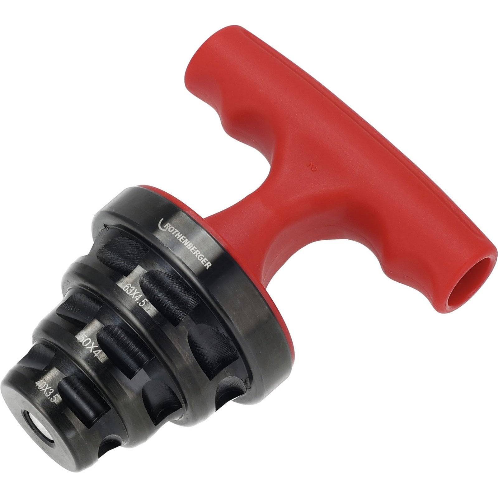 Ein Entgratungswerkzeug für Rohre mit rotem Griff und zylindrischen Metallklingen zum Glätten von Rohrkanten.