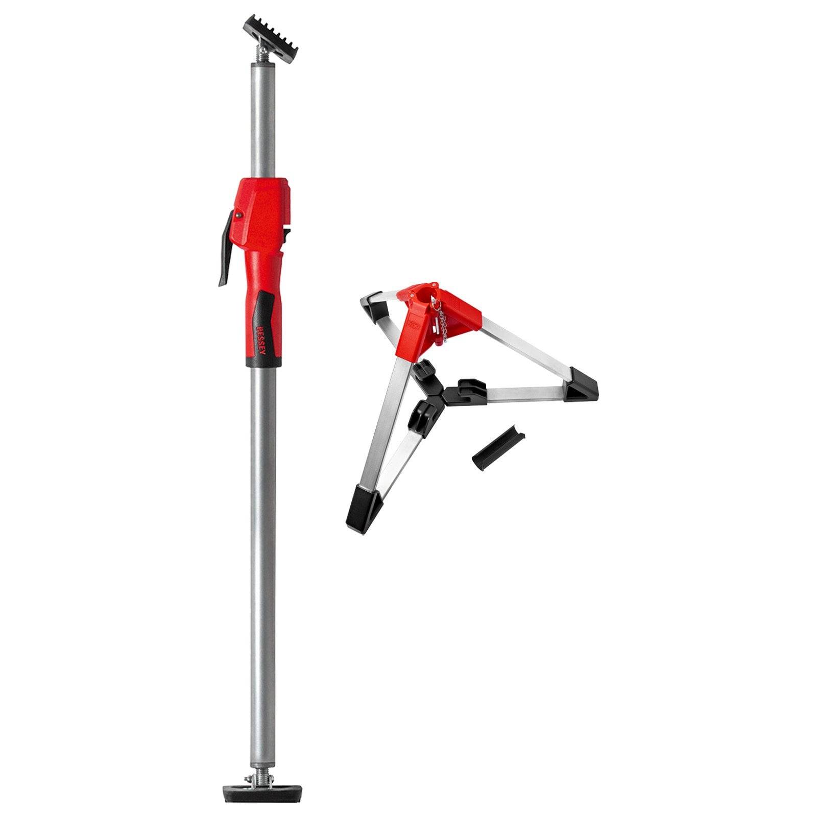 Eine ausziehbare Stützstange und ein kompaktes, zusammenklappbares Dreibein, beide mit roten und metallfarbenen Oberflächen, entwickelt zur Stabilisierung von Ausrüstung.