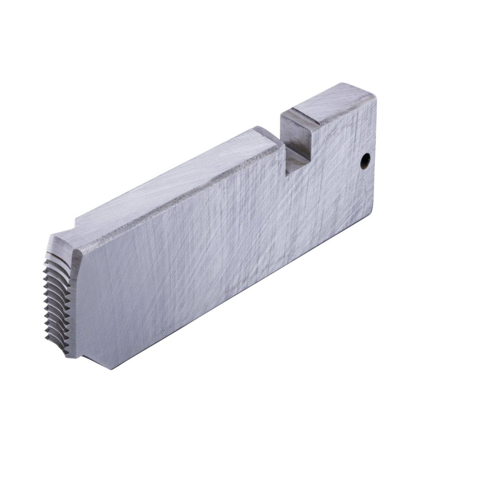 Ein Metallmaschinenbestandteil mit einer gerillten Oberfläche an einem Ende und einer Kerbe am anderen Ende, das in industriellen Maschinen verwendet wird.