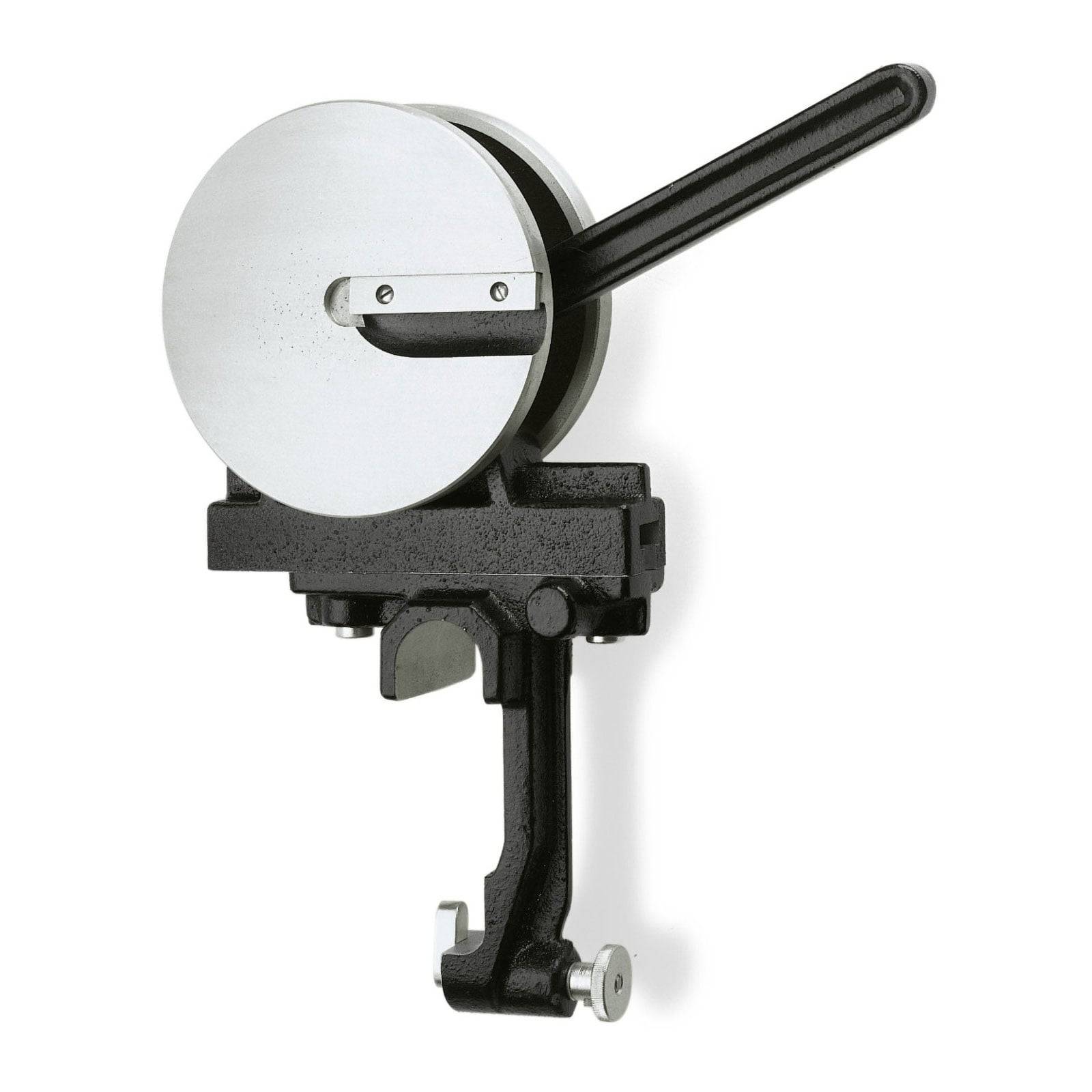 Ein Metalllocher mit einem kreisförmigen Griff, der auf einer schwarzen Basis befestigt ist und zum Lochen von Materialien entwickelt wurde.