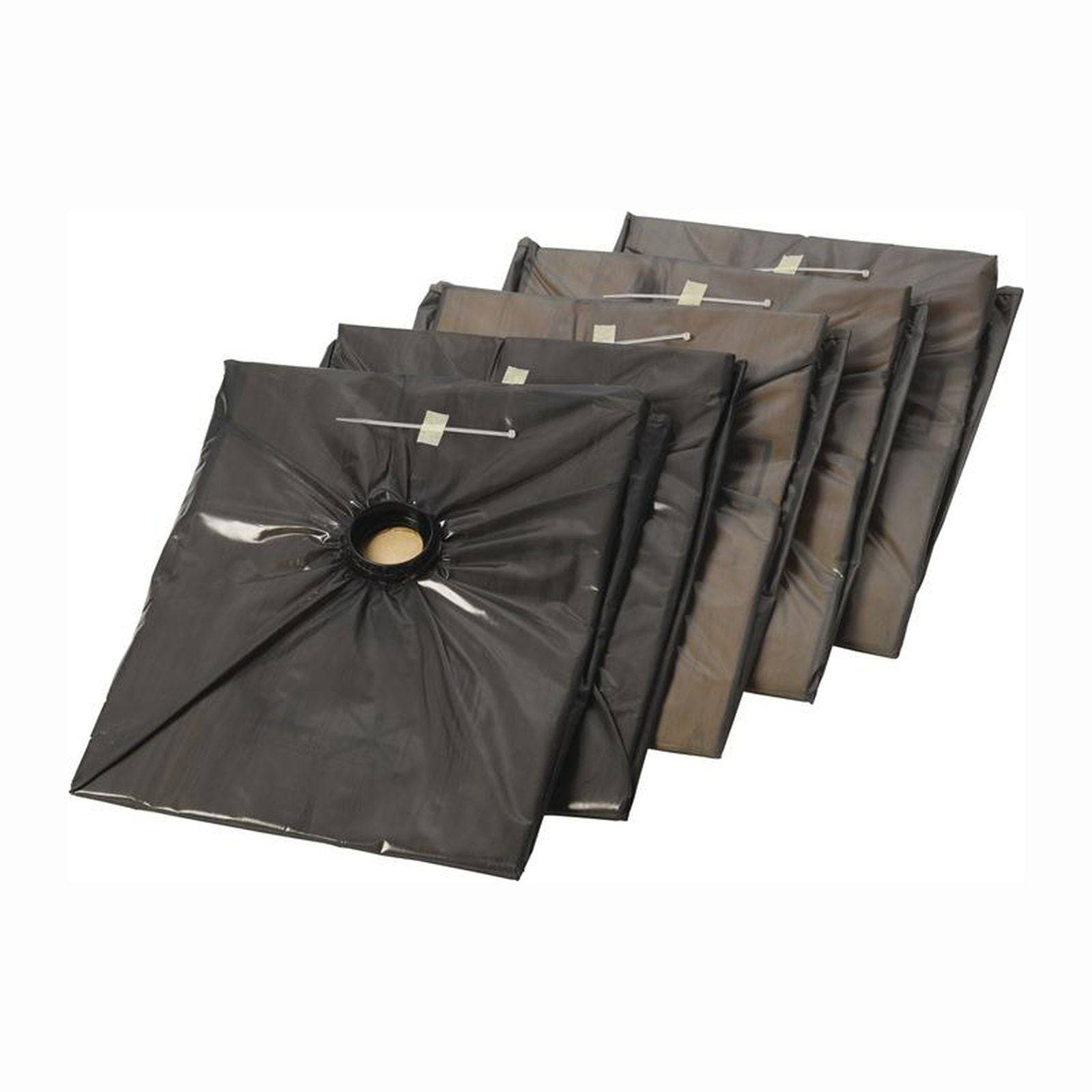 Ein Satz von sechs schwarzen synthetischen Filterbeuteln, die in einem leicht überlappenden Muster angeordnet sind. Jeder Beutel hat eine kreisförmige Öffnung in der Mitte.