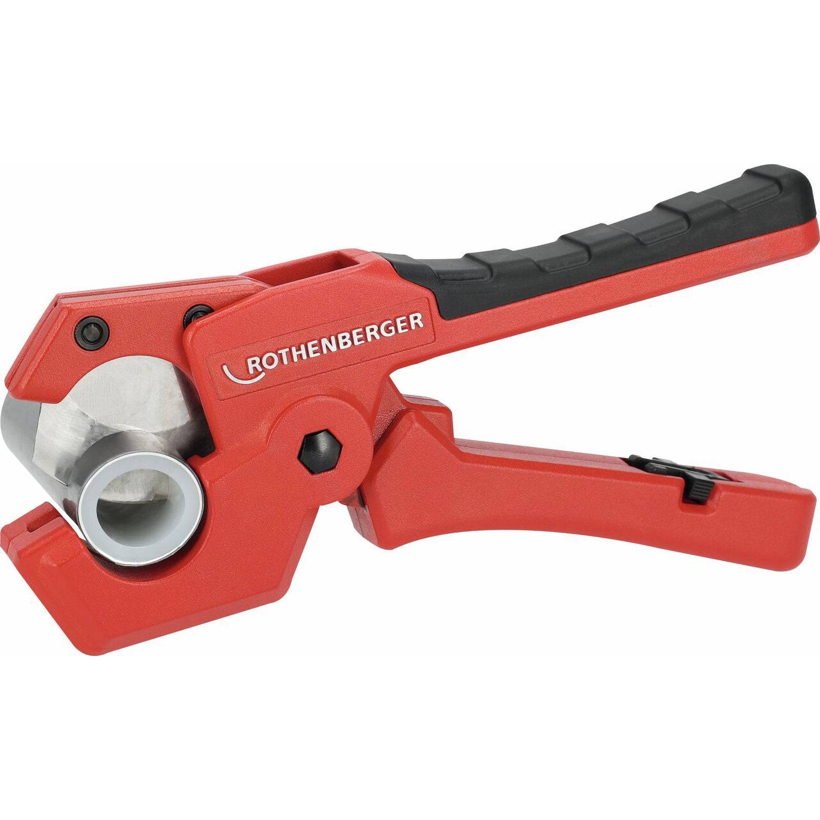 Roter Rothenberger-Rohrabschneider mit ergonomischem Griff und verstellbarem Schneidmechanismus vor weißem Hintergrund.