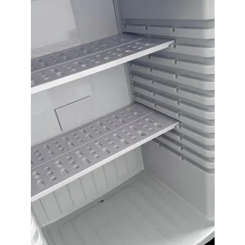 PKM Hotel Mate MC40E Semi-Konduktor-Kühlschrank 34 L geräuschlos leise schwarz PKM Hotel Mate MC40E Semi-Konduktor-Kühlschrank 34 L geräuschlos leise schwarz