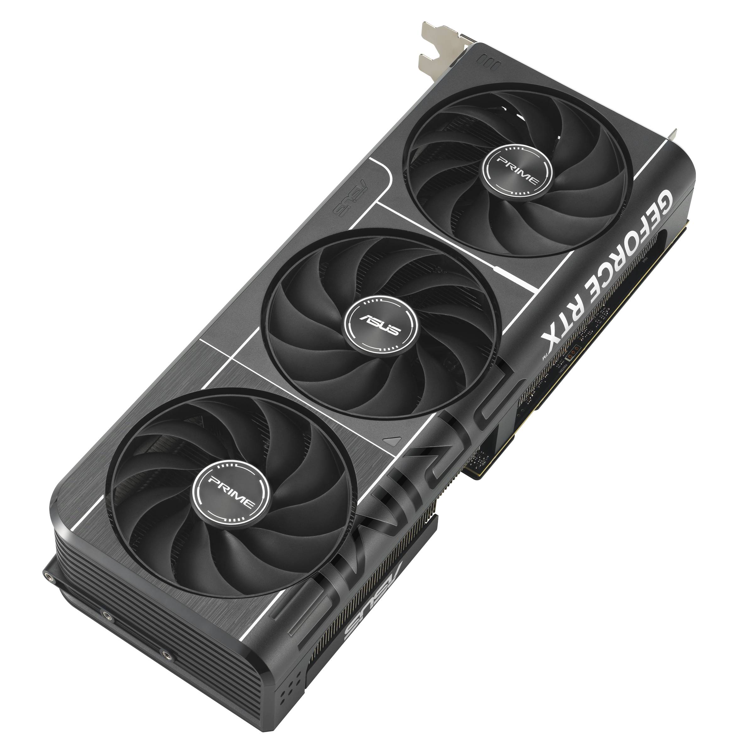 ASUS GeForce RTX Grafikkarte mit dreifacher Kühlung, gezeigt auf schwarzem Hintergrund.
