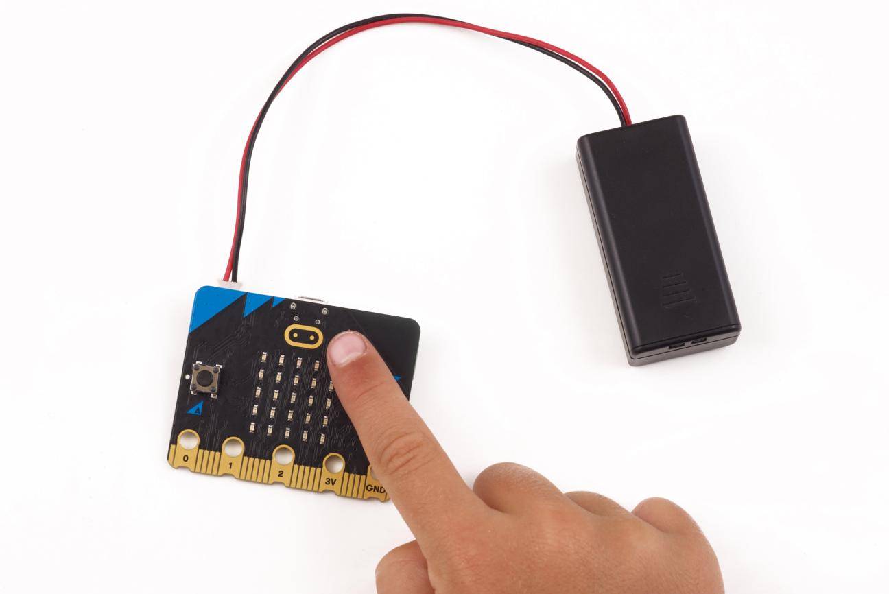 BBC micro:bit V2.21 Go Bundle