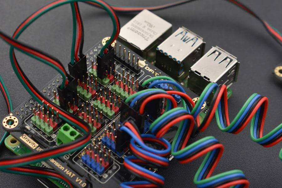 DFRobot IO Expansion HAT für Raspberry Pi 5/4B/3B+, Sensor-Schnittstelle, PWM, I2C, UART, 5V