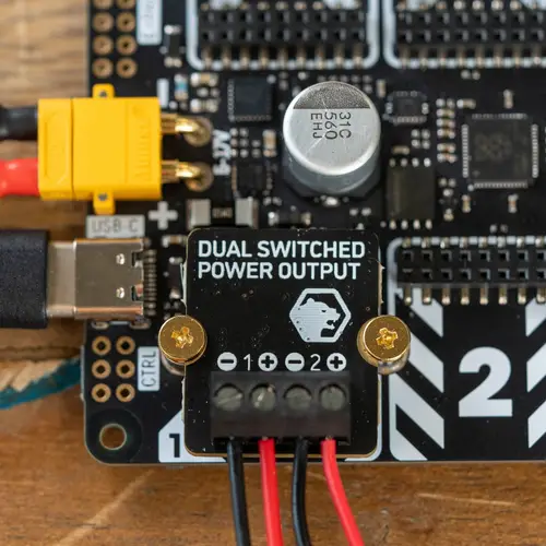 Pimoroni Yukon Duales Schaltbares Stromausgangsmodul, 5-17V Pimoroni Yukon Duales Schaltbares Stromausgangsmodul, 5-17V