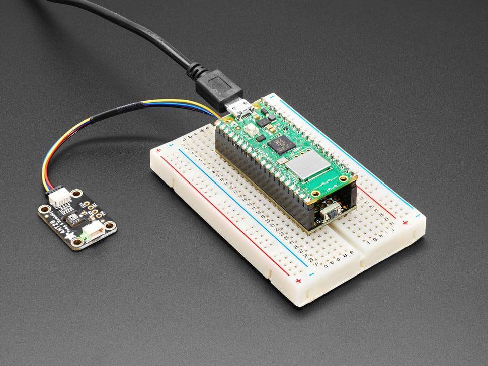 Adafruit PiCowbell Proto, Reset-Button, STEMMA QT, Qwiic-Anschluss, für Raspberry Pi Pico