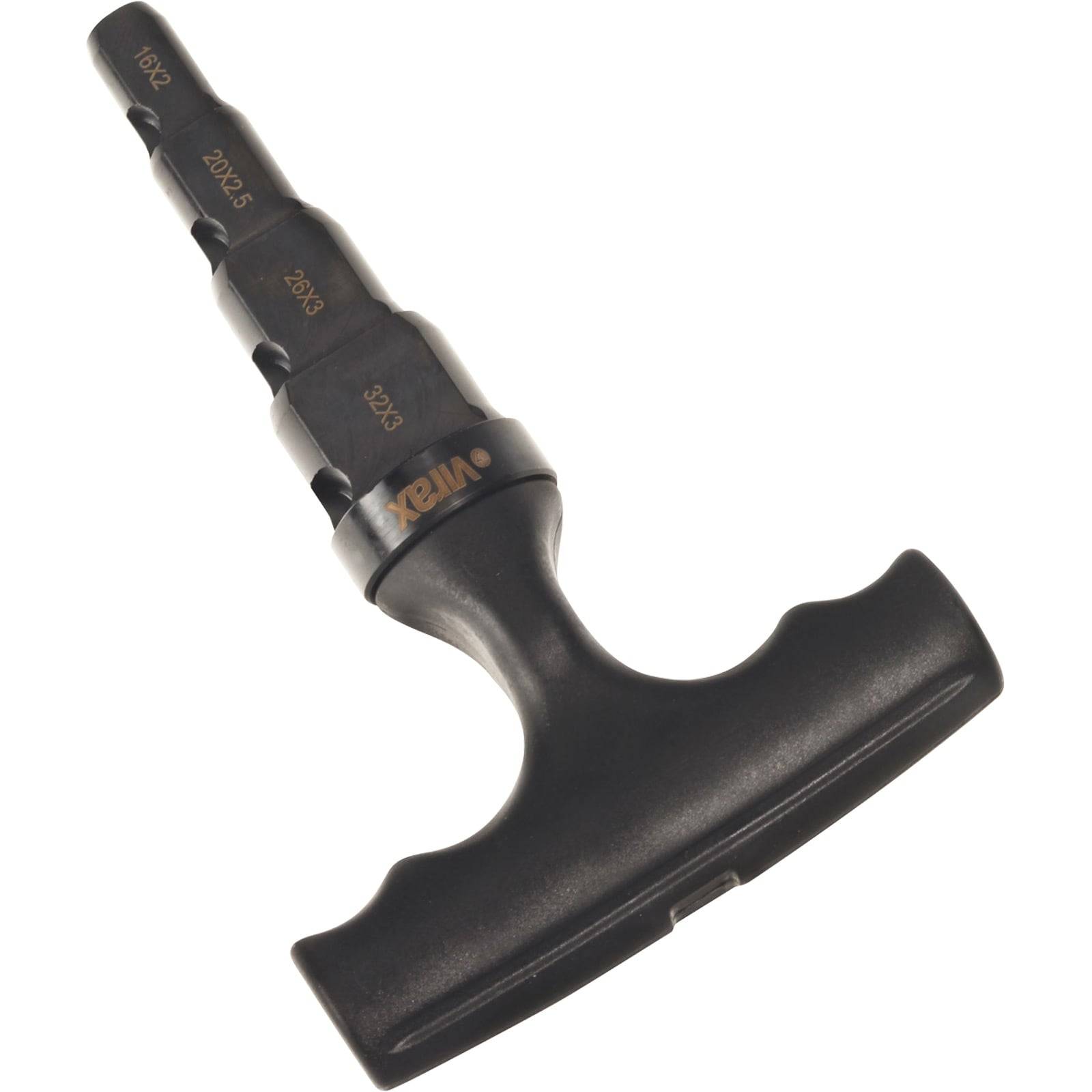 Ein schwarzer T-Griff-Stufenbohrer mit aufgedruckten Maßen (16/32/20/25/32), der zum Bohren von Löchern unterschiedlicher Durchmesser in verschiedenen Materialien verwendet wird.