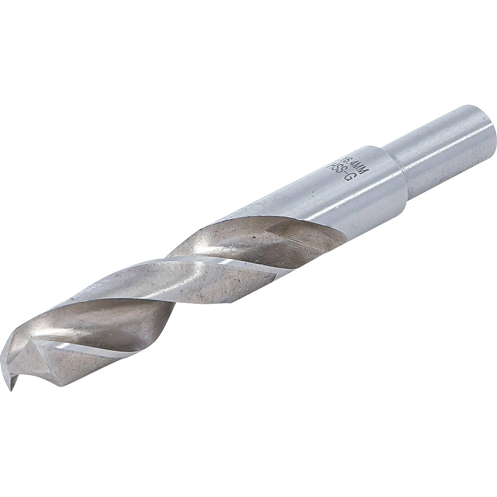 Nahaufnahme eines Metallbohrers, der seine spiralförmigen Nuten und eine scharfe Spitze zeigt, die zum Durchbohren von Materialien konzipiert ist.