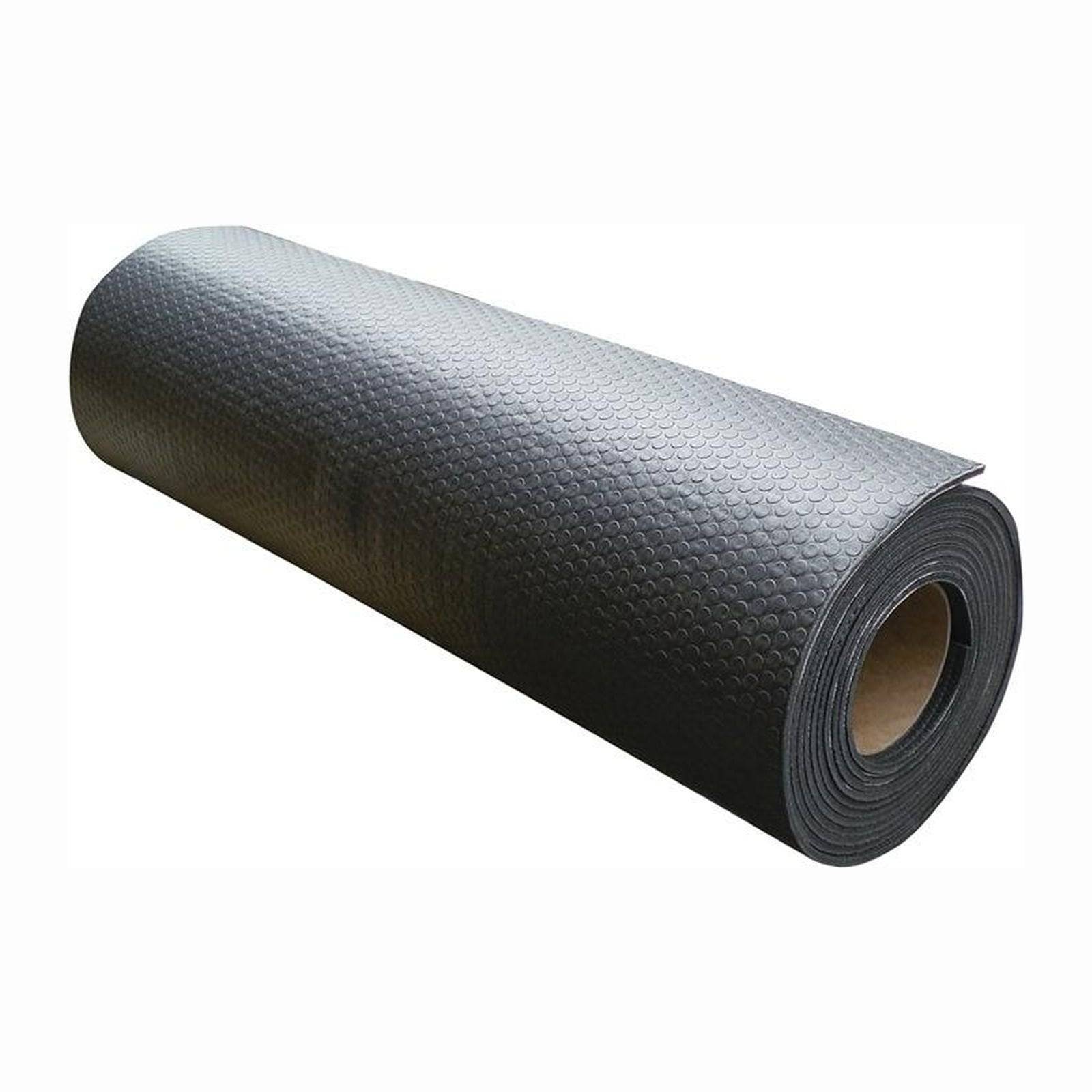 Eine Rolle schwarzes Gummimatten mit strukturierter Oberfläche, geeignet für Bodenbeläge oder industrielle Anwendungen, die die Textur und Flexibilität des Materials zeigt.