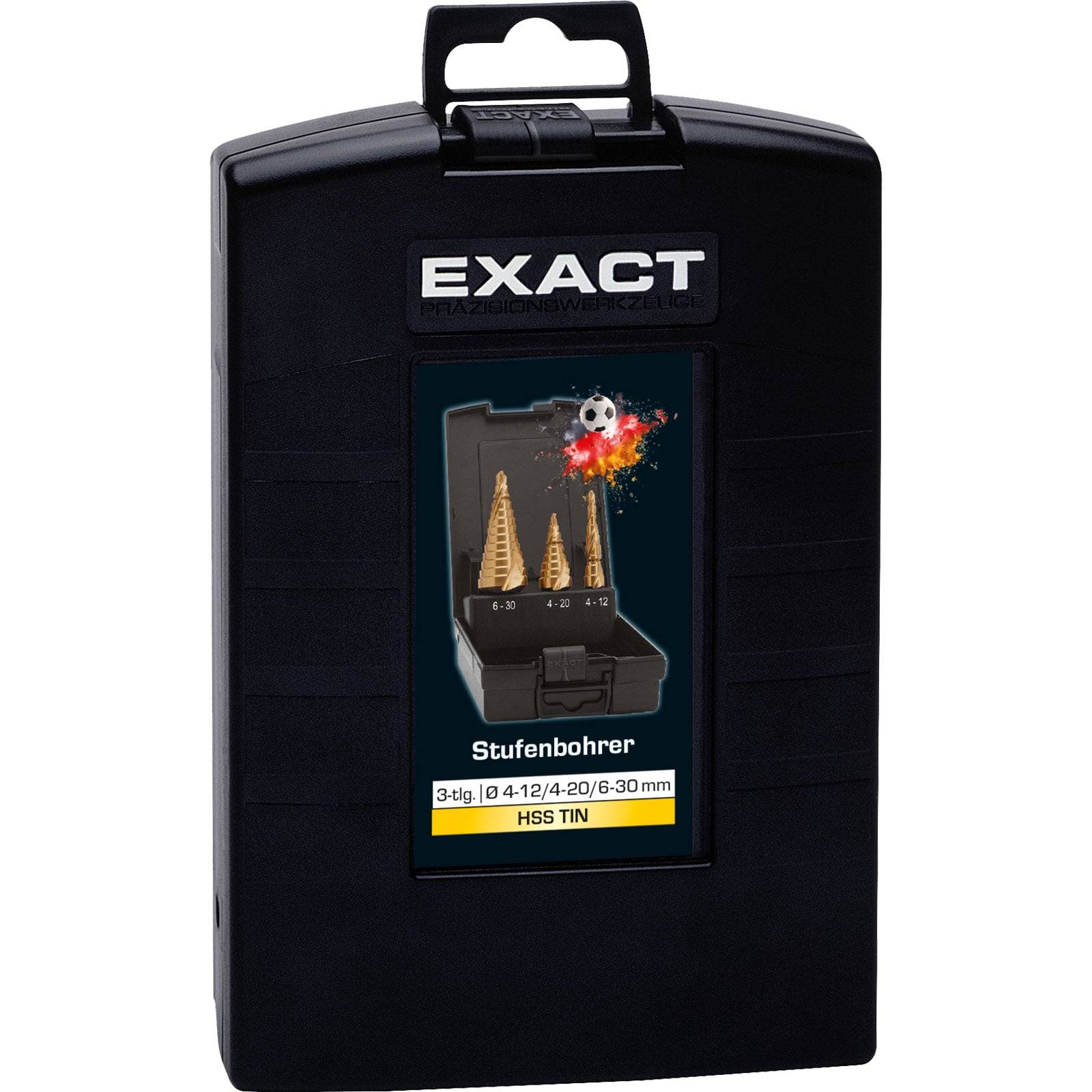 Eine schwarze Box mit der Beschriftung 'EXACT' enthält einen Satz von drei goldenen Stufenbohrern mit unterschiedlichen Größen, auf der Box als 4-12/4-20/6-30 mm, HSS TiN gekennzeichnet.