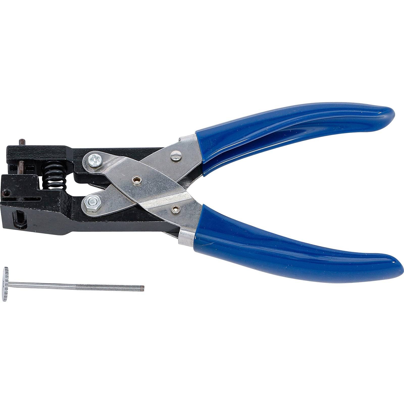 Ein blau-griffiger Crimpzange mit einem silbernen Drehgelenk, die neben einem Metallniete liegt, zum Befestigen oder Verbinden von Materialien verwendet.