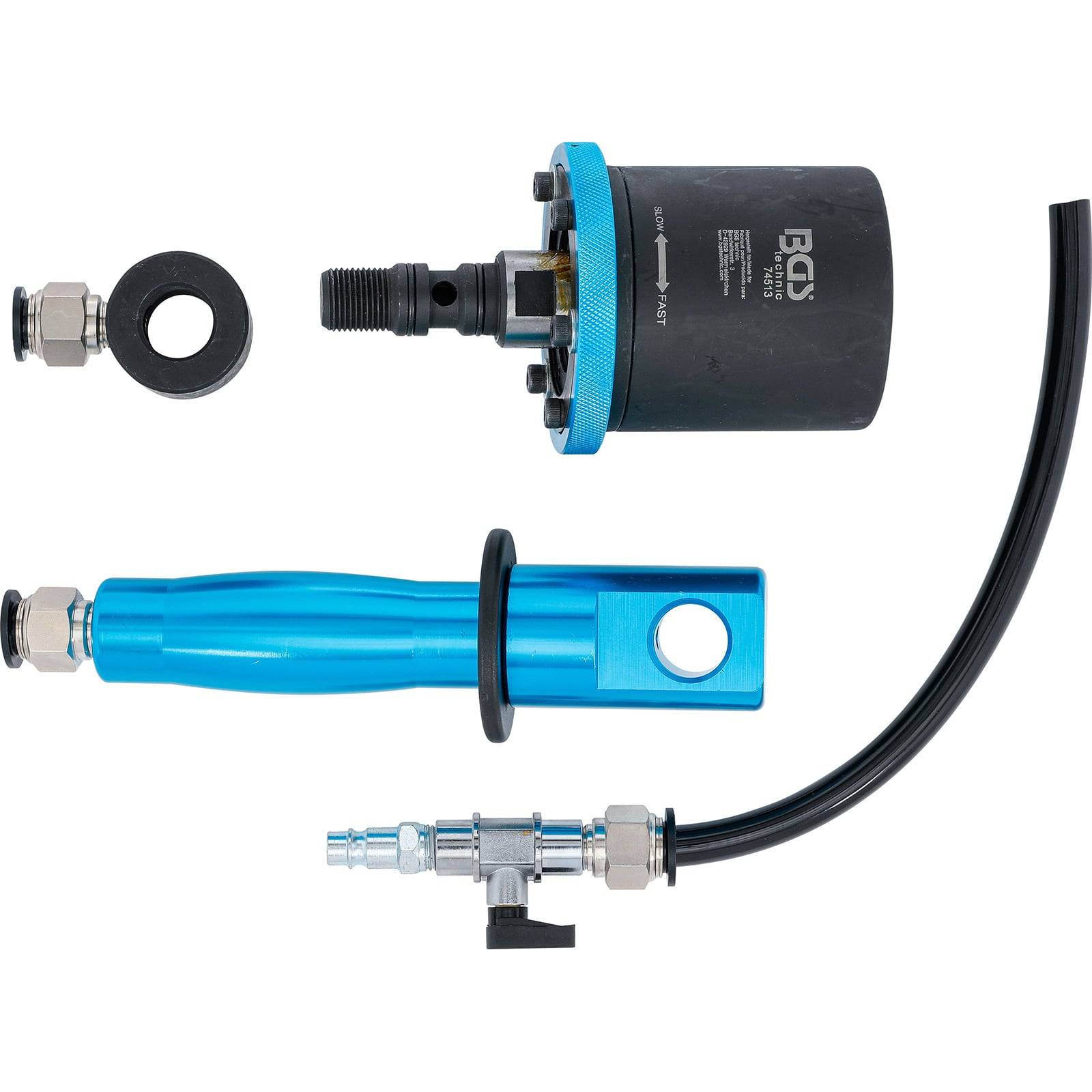 Ein Fahrzeugreifenreparatur-Werkzeugsatz, bestehend aus einem blauen Schlauch mit Anschluss, einer schwarzen zylindrischen Komponente und einem schwarzen Schlauch mit einer Metalldüse.