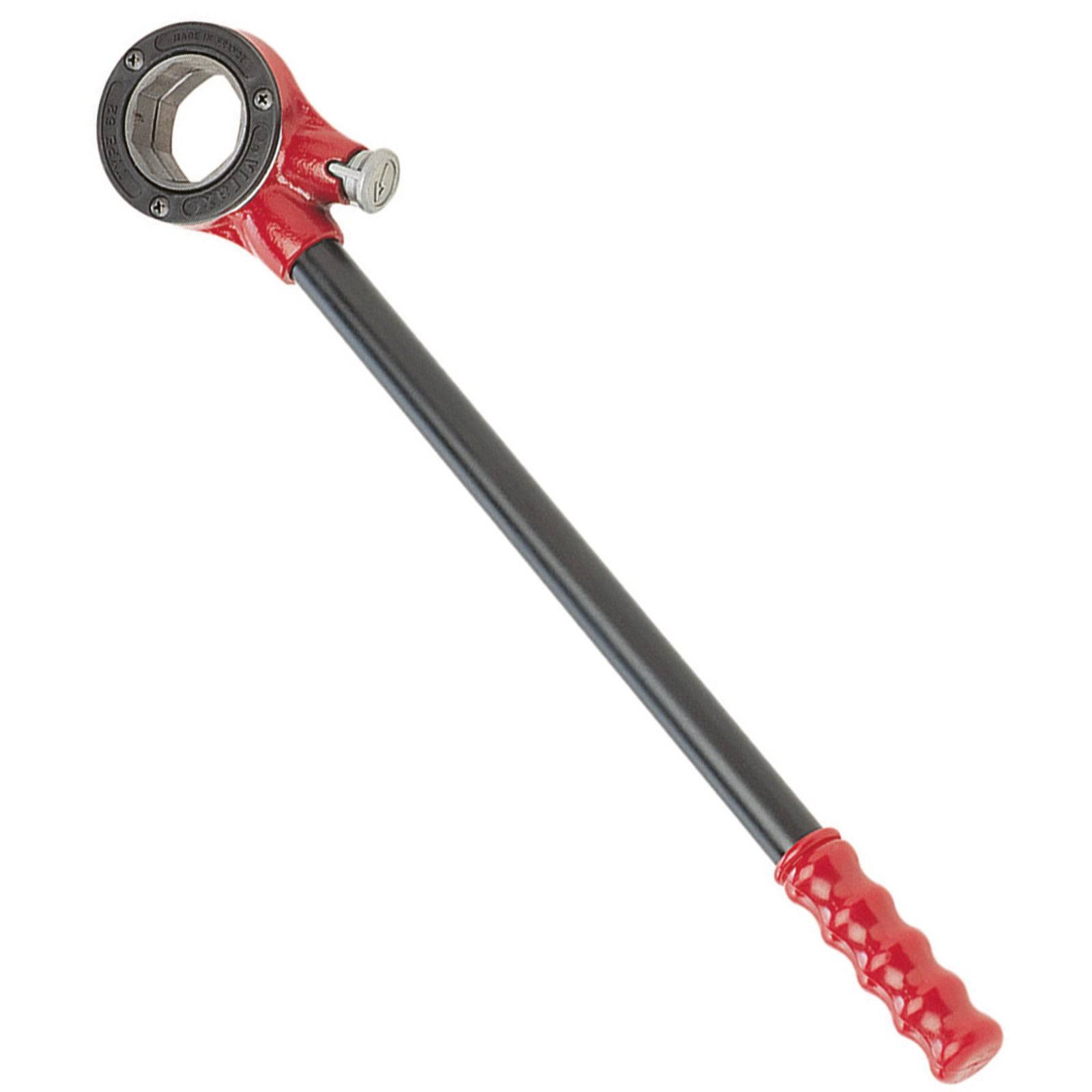 Eine rot und schwarz gefärbte Handtangente mit langem Griff, die zum Gewindeschneiden von Rohren verwendet wird.