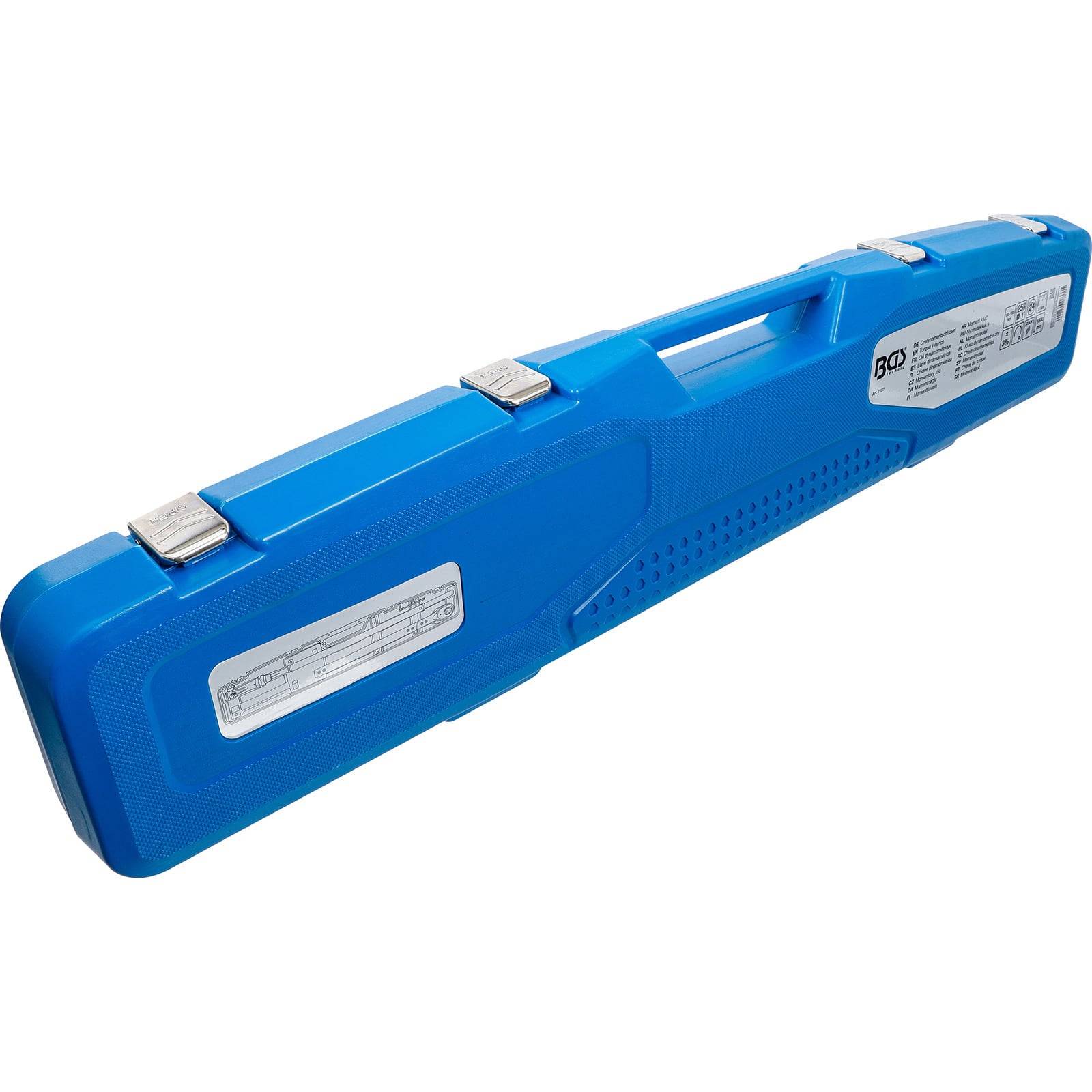 Ein blauer Hartschalenkoffer aus Kunststoff mit Metallverschlüssen und Griff, versehen mit einem weißen Etikett mit Produktspezifikationen und Herstellerlogos.