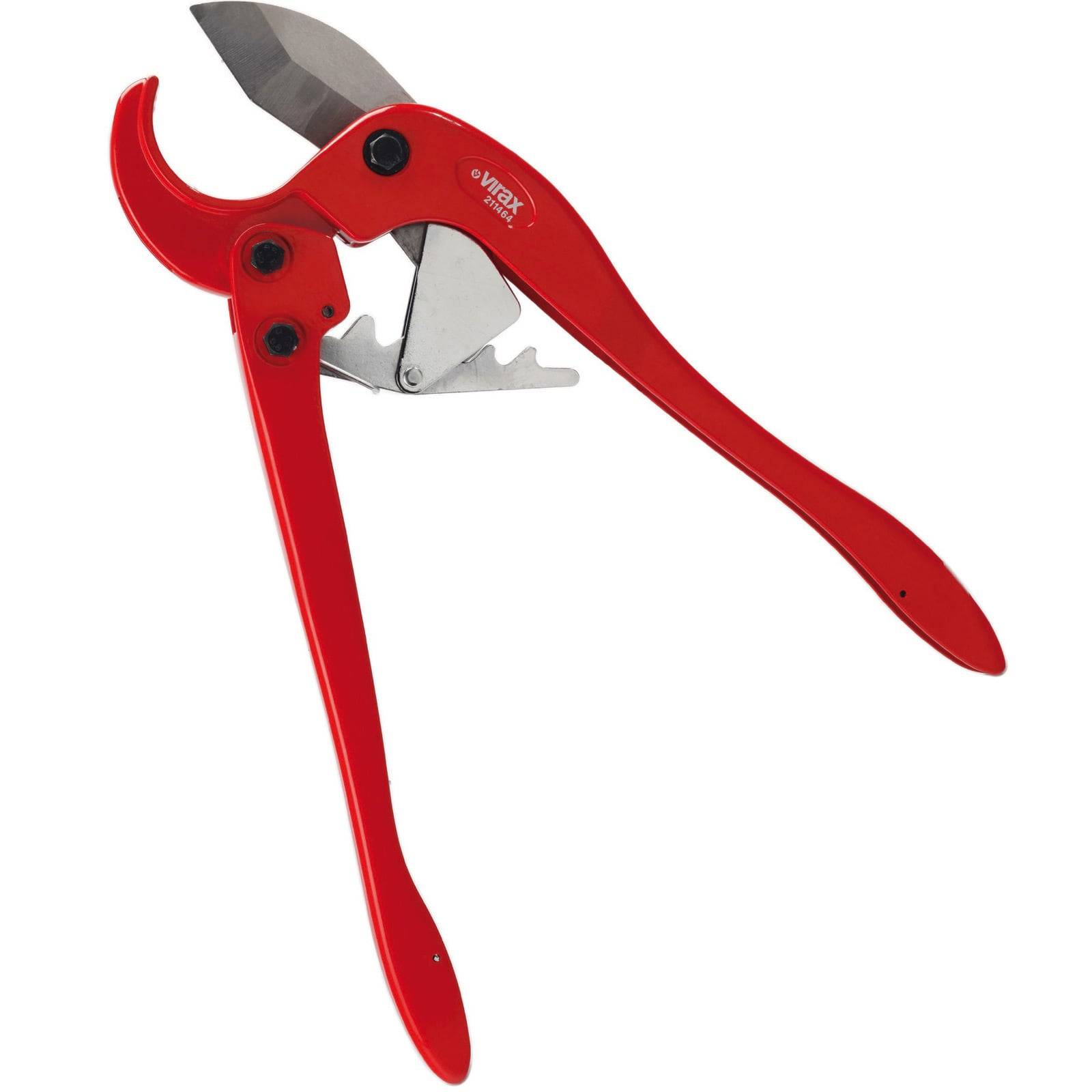 Roter Rohrabschneider mit gebogener Metallklinge zum Schneiden von Kunststoffrohren.