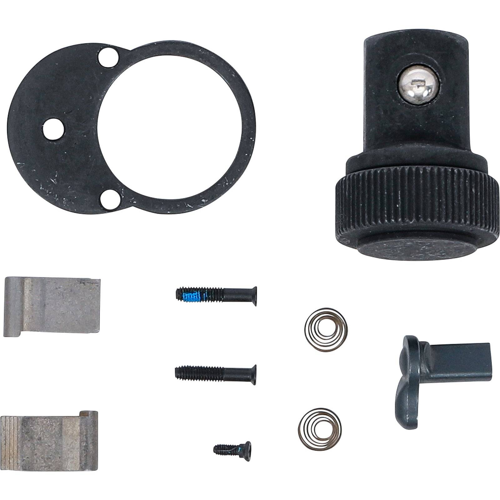 Schwarze Sprühdüse, Metallhalterung, Schrauben, Federn und verschiedene Kleinteile auf weißem Hintergrund, wahrscheinlich Komponenten für Montage oder Reparatur.