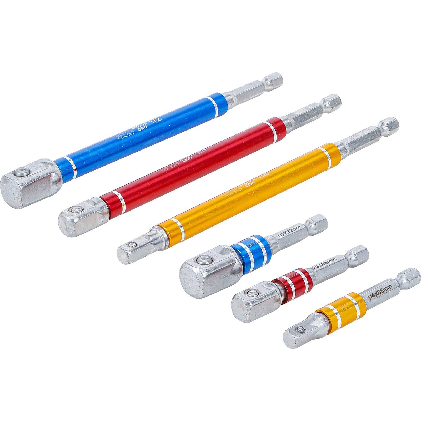 Drei Sechskant-Schaftadapter in Blau, Rot und Gelb, diagonal angeordnet. Jeder Adapter weist einen metallischen Glanz und unterschiedliche Längen auf.